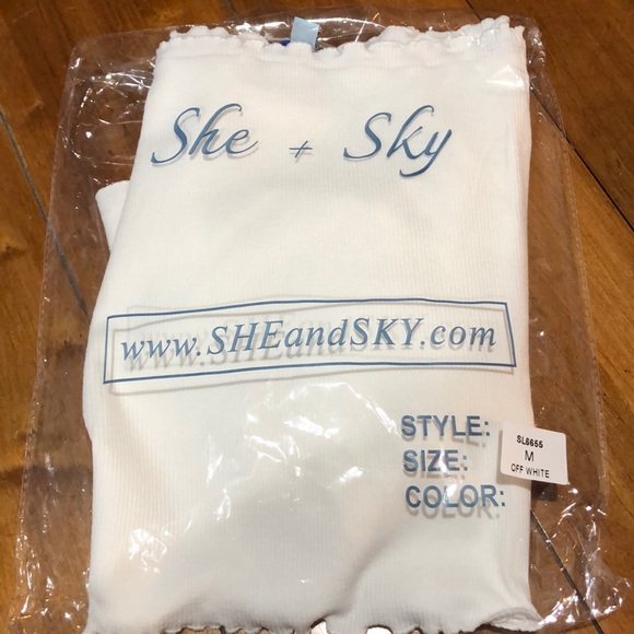 OFF SHOULDER BARDOT CROP TOP - Picture 7 of 8